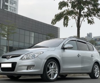 Hyundai i30 2009 - Hyundai I30 CW 1.6 AT 2009, màu bạc, nhập khẩu