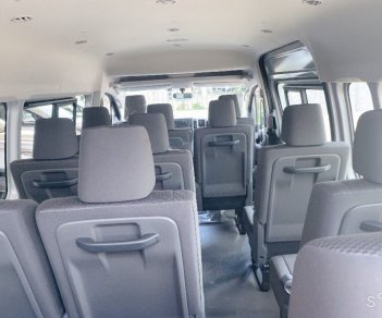 Toyota Hiace   2.8 Diesel  2021 - Bán Toyota Hiace 2.8 Diesel sản xuất năm 2021, màu bạc, nhập khẩu nguyên chiếc