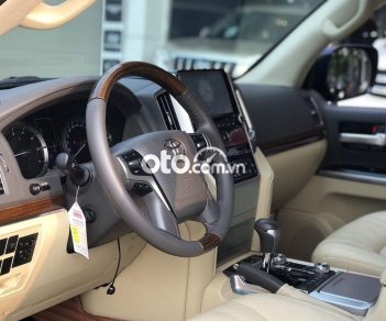 Toyota Land Cruiser 2016 - Bán ô tô Toyota Land Cruiser sản xuất năm 2016, màu đen, xe nhập