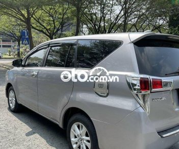 Toyota Innova 2016 - Bán Toyota Innova sản xuất năm 2016, màu bạc, giá tốt