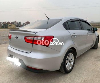 Kia Rio 2017 - Cần bán gấp Kia Rio AT sản xuất năm 2017, màu bạc, nhập khẩu nguyên chiếc, giá tốt