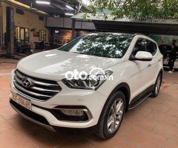 Hyundai Santa Fe 2018 - Bán xe Hyundai Santa Fe sản xuất 2018, màu trắng