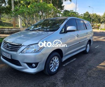 Toyota Innova MT 2012 - Bán xe Toyota Innova MT sản xuất năm 2012, màu bạc, xe nhập