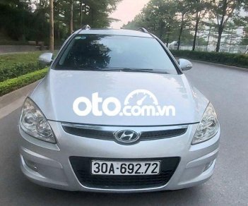 Hyundai i30   CW  2009 - Bán Hyundai i30 CW sản xuất năm 2009, màu bạc, nhập khẩu