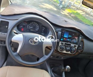 Toyota Innova MT 2012 - Bán xe Toyota Innova MT sản xuất năm 2012, màu bạc, xe nhập