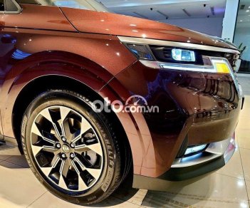 Kia Carnival 2021 - Cần bán Kia Carnival sản xuất 2021, màu đỏ