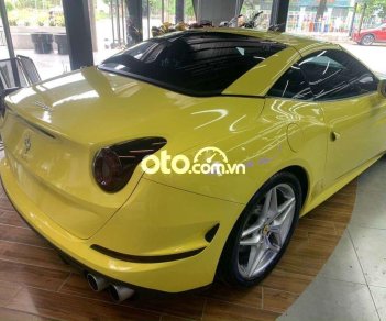 Ferrari California 2015 - Cần bán lại xe Ferrari California sản xuất 2015, màu vàng, xe nhập