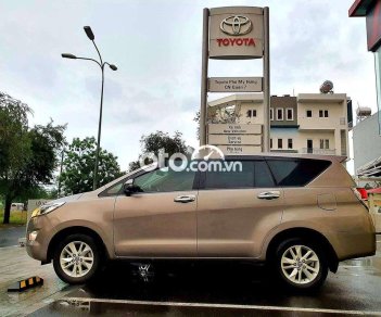 Toyota Innova 2018 - Bán xe Toyota Innova sản xuất năm 2018, màu nâu, giá 535tr