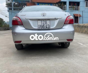 Toyota Vios 2010 - Bán ô tô Toyota Vios E năm 2010, màu bạc