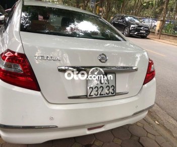 Nissan Teana 2010 - Cần bán gấp Nissan Teana năm sản xuất 2010, màu trắng, xe nhập, giá 386tr