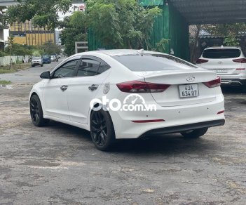 Hyundai Elantra AT 2018 - Bán Hyundai Elantra AT năm 2018, màu trắng chính chủ