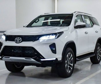 Toyota Fortuner 2021 - Cần bán Toyota Fortuner đời 2021, màu trắng, nhập khẩu chính hãng, giá 995tr