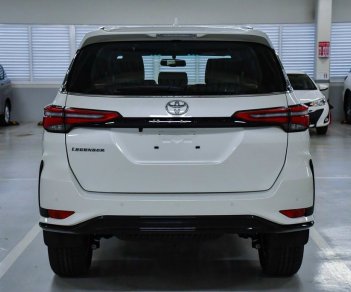 Toyota Fortuner 2021 - Cần bán Toyota Fortuner đời 2021, màu trắng, nhập khẩu chính hãng, giá 995tr
