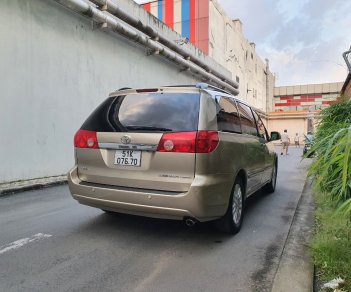 Toyota Sienna 2007 - Xe nhập, giá chỉ 639tr