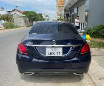 Mercedes-Benz 2021 - Cần bán xe Mercedes C300 sản xuất năm 2021, màu xanh lam