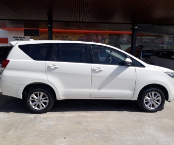 Toyota Innova 2021 - Cần bán Toyota Innova đời 2021, màu bạc