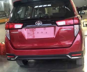 Toyota Innova 2021 - Cần bán Toyota Innova đời 2021, màu bạc