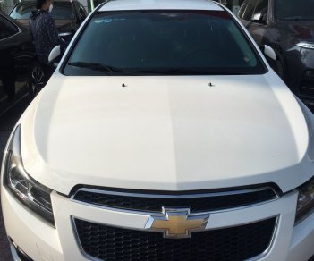 Chevrolet Cruze LTZ 2015 - Bán xe Chevrolet Cruze LTZ 2015 trắng, odo 8300km, như mới, 390 triệu