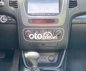 Kia Sorento 2.4 2014 - Bán xe Kia Sorento 2.4 sản xuất năm 2014, màu trắng