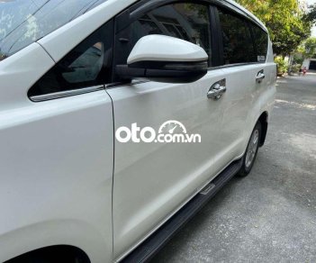 Toyota Innova E 2019 - Bán Toyota Innova E sản xuất năm 2019, màu trắng, giá 565tr