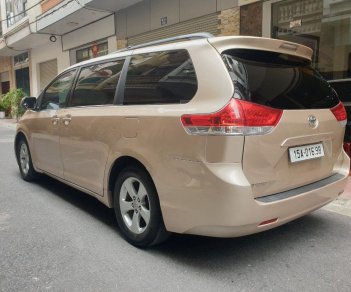 Toyota Sienna   LE 3.5  2010 - Cần bán gấp Toyota Sienna LE 3.5 năm sản xuất 2010, nhập khẩu chính chủ