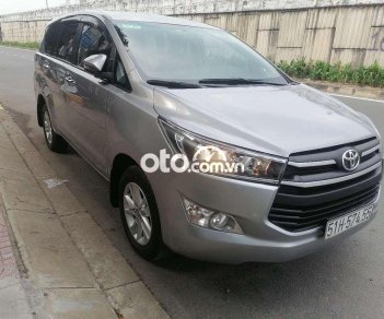 Toyota Innova  E  2019 - Bán ô tô Toyota Innova E sản xuất năm 2019, màu bạc số sàn, giá chỉ 548 triệu