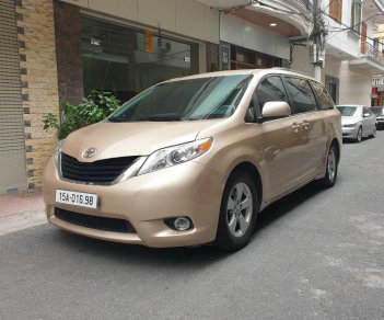 Toyota Sienna   LE 3.5  2010 - Cần bán gấp Toyota Sienna LE 3.5 năm sản xuất 2010, nhập khẩu chính chủ