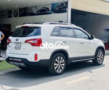 Kia Sorento 2.4 2014 - Bán xe Kia Sorento 2.4 sản xuất năm 2014, màu trắng