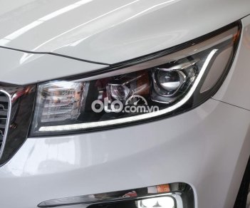 Kia VT250 Platinum 2019 - Bán xe Kia Sedona Platinum sản xuất năm 2019, màu trắng, giá chỉ 979 triệu