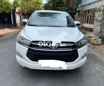 Toyota Innova E 2019 - Bán Toyota Innova E sản xuất năm 2019, màu trắng, giá 565tr