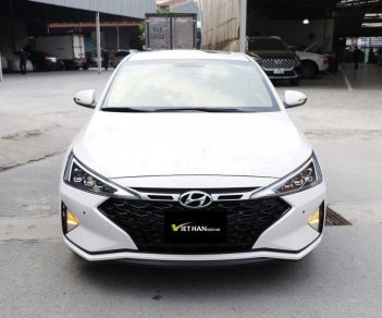 Hyundai Elantra 1.6 AT Sport 2020 - Cần bán gấp Hyundai Elantra 1.6 AT Sport năm sản xuất 2020, màu trắng, giá 678tr