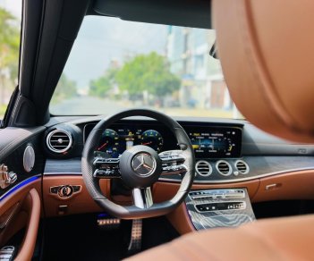 Mercedes-Benz 2020 - Cần bán xe Mercedes-Benz E300 đăng ký lần đầu 2020 chính chủ giá tốt 2 tỷ 899tr