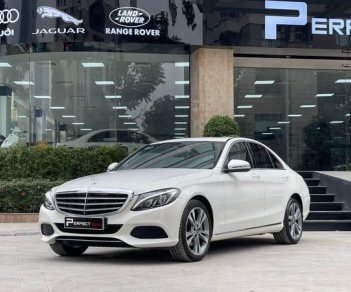 Mercedes-Benz C250 Exclusive 2017 - Cần bán gấp Mercedes C250 Exclusive năm sản xuất 2017, màu trắng