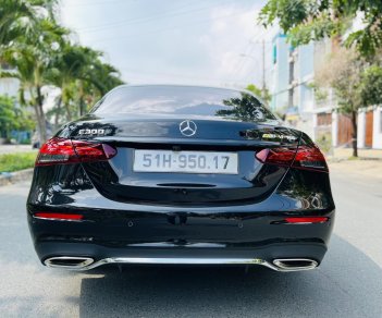 Mercedes-Benz 2020 - Cần bán xe Mercedes-Benz E300 đăng ký lần đầu 2020 chính chủ giá tốt 2 tỷ 899tr