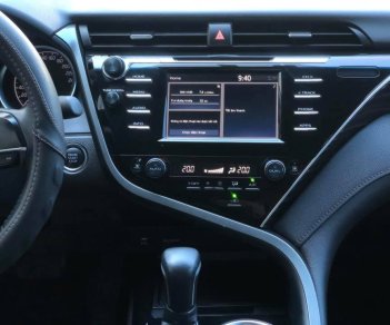 Toyota Camry 2020 - Bán Toyota Camry đời 2020, màu đen, xe nhập