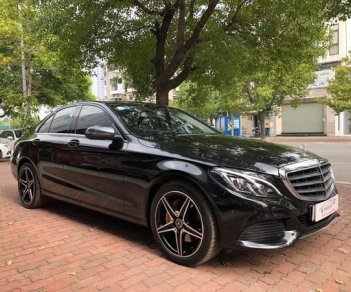 Mercedes-Benz C250 2018 - Cần bán lại xe Mercedes C250 Exclusive năm 2018, màu đen