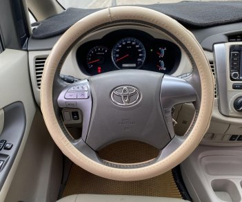 Toyota Innova 2.0G 2015 - Bán Toyota Innova 2.0G sản xuất cuối 2015