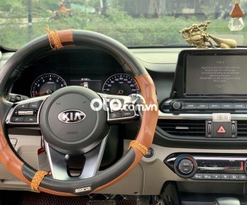 Kia Cerato  Luxury 2019 - Cần bán Kia Cerato Luxury sản xuất 2019, màu đỏ, nhập khẩu nguyên chiếc