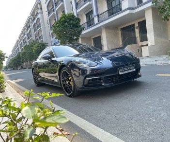 Porsche Panamera 2017 - Cần bán gấp Porsche Panamera sản xuất năm 2017, màu xanh cavansite, xe nguyên bản 100%, giá cực tốt