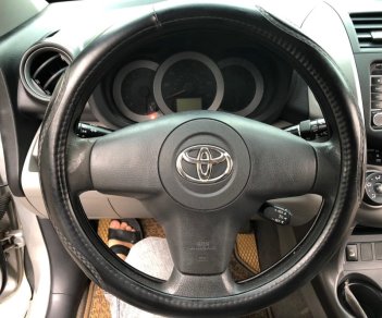 Toyota RAV4 Limited 2007 - Xe Toyota RAV4 Limited sản xuất năm 2007, màu bạc, xe nhập