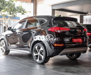 Hyundai Tucson 2018 - Bán Hyundai Tucson 1.6 đặc biệt năm sản xuất 2018, màu đen, 770tr