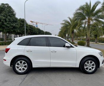 Audi Q5 2013 - Gia đình cần bán Audi Q5 2.0T, 2013 ĐKLĐ 2014 chính chủ tên tôi, màu trắng xe nhập khẩu Đức