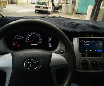 Toyota Innova 2016 - Cần ra đi Innova bản E 2016, bản full, số sàn, chất xe còn mới.