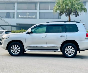 Toyota Land Cruiser   VX 4.6 V8  2019 - Bán xe Toyota Land Cruiser VX 4.6 V8 năm sản xuất 2019, màu bạc, nhập khẩu nguyên chiếc