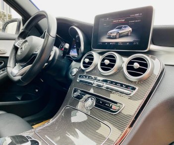 Mercedes-Benz C300 C300 AMG 2017 - Bán ô tô Mercedes C300 AMG sản xuất 2017, màu trắng