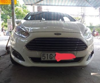 Ford Fiesta Titanium 2018 - Cần bán xe Ford Fiesta Titanium năm sản xuất 2018, màu trắng như mới, giá tốt