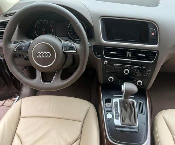 Audi Q5 2.0 TFSI Quattro 2015 - Bán Audi Q5 2.0 TFSI Quattro model 2016 màu nâu, nội thất kem sang trọng