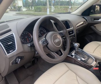 Audi Q5 2.0 TFSI Quattro 2015 - Bán Audi Q5 2.0 TFSI Quattro model 2016 màu nâu, nội thất kem sang trọng