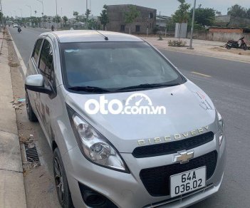 Chevrolet Spark 2016 - Bán Chevrolet Spark sản xuất năm 2016, màu bạc