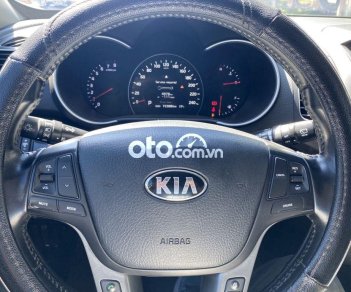 Kia Sorento AT 2014 - Bán Kia Sorento AT sản xuất 2014, màu ghi vàng giá tốt